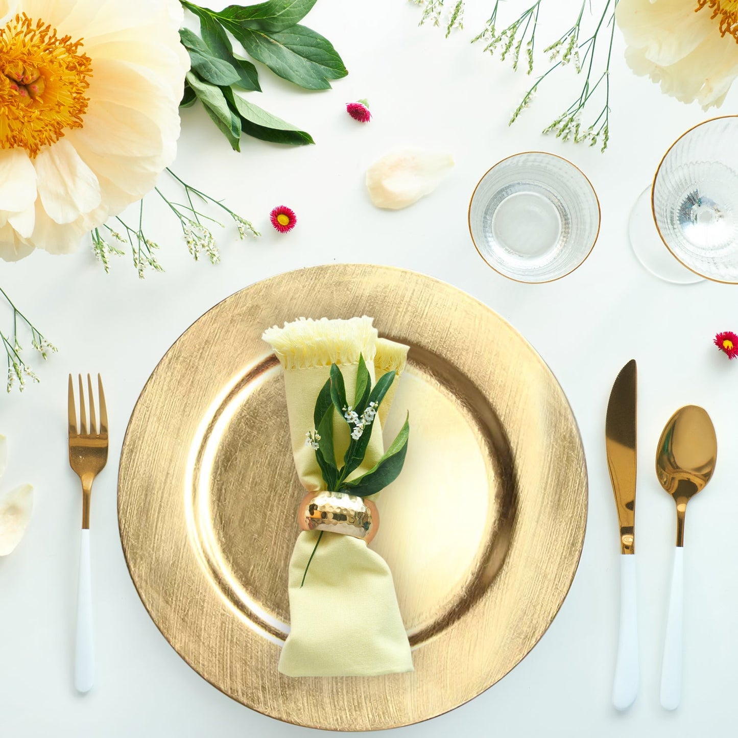 24 Pack | Gold Plastic Charger Plates - Mark5Products